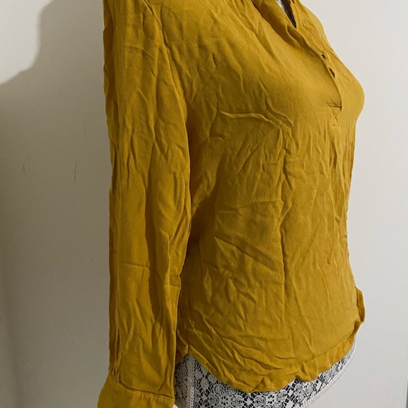 H&M Chiffon-style Top - Picture 3 of 4